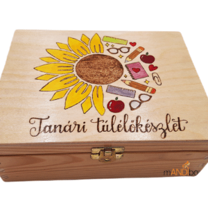 Lepd meg kedvenc tanárod egy kézműves tanári túlélőkészlettel! Vicces, szívhez szóló ajándék évzáróra vagy ballagásra, személyre szabva.tanari-tulelokeszlet-ajandek-pedagogusnak