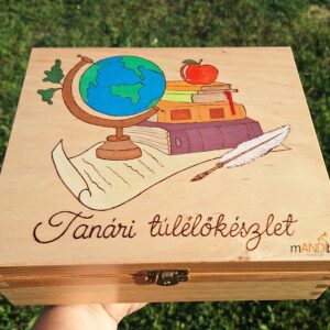 Földgömbös tanári túlélőkészlet – Egyedi, vicces kézműves ajándék pedagógusoknak évzáróra és ballagásra | mANDIbo handmade